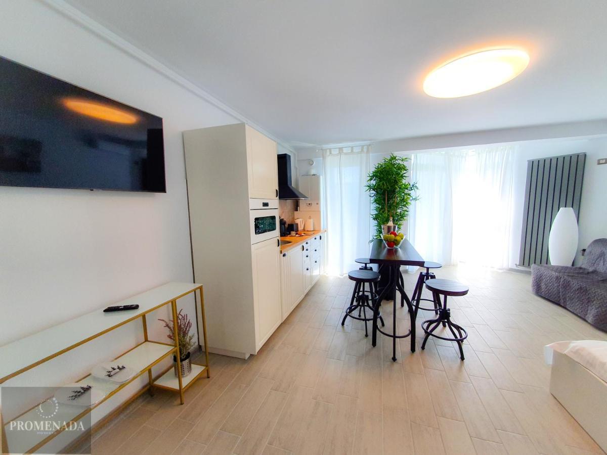 Coral Aparthotel Pool & Spa Mamaia Nord ナボダリ エクステリア 写真